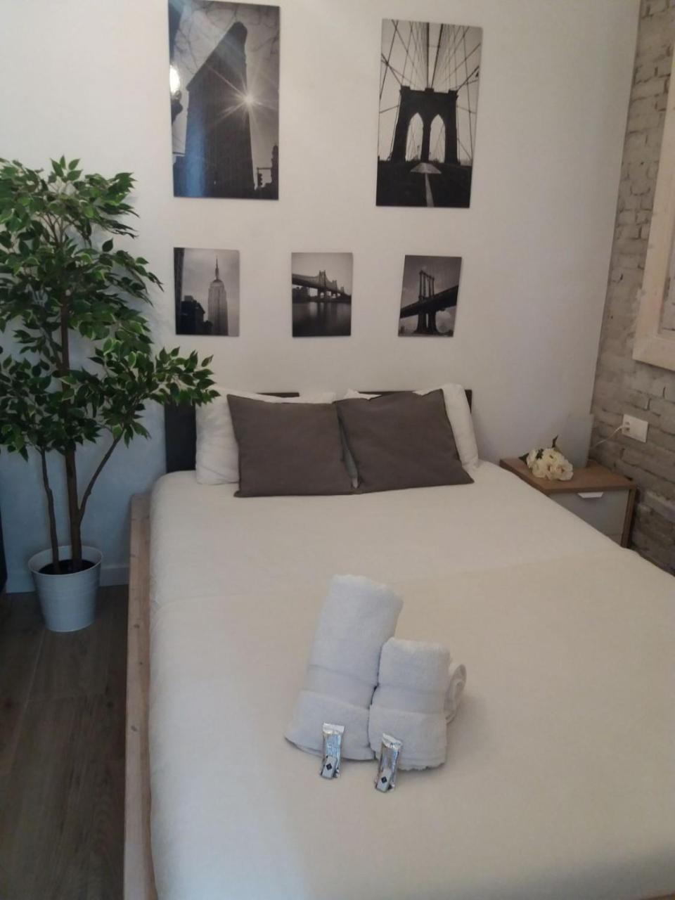 Suites By Eric Olsan Valencia Ngoại thất bức ảnh
